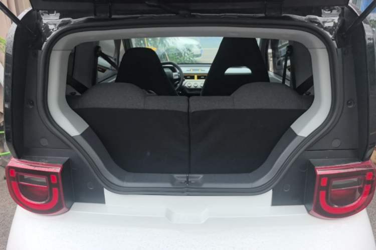 Used Chery QQ Ice Cream 2022 Pudding Model Trunk