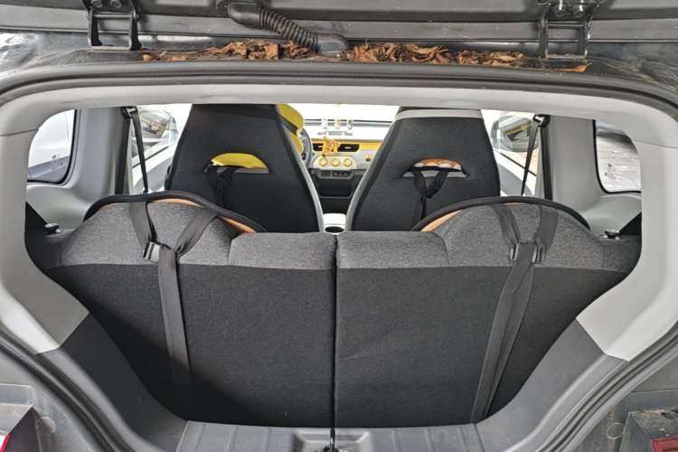Used Chery QQ Ice Cream 2022 170km Sundae Phosphate Lithium-Ion Trunk