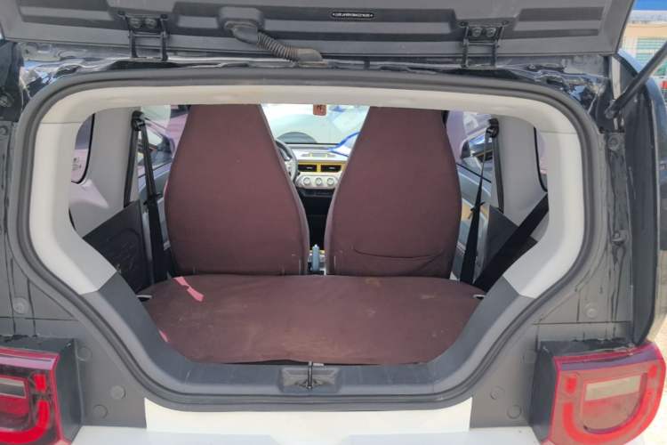 Used Chery QQ Ice Cream 2022 120km Conical Shape Lithium Iron Phosphate Trunk