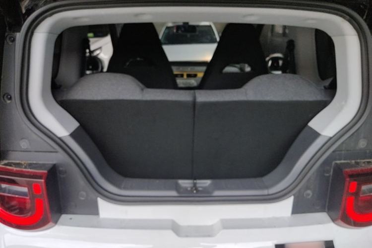 Used Chery QQ Ice Cream 2022 170km Sundae Phosphate Lithium-Ion Trunk