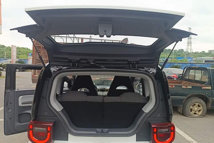 Used Chery QQ Ice Cream 2022 Pudding Model Trunk