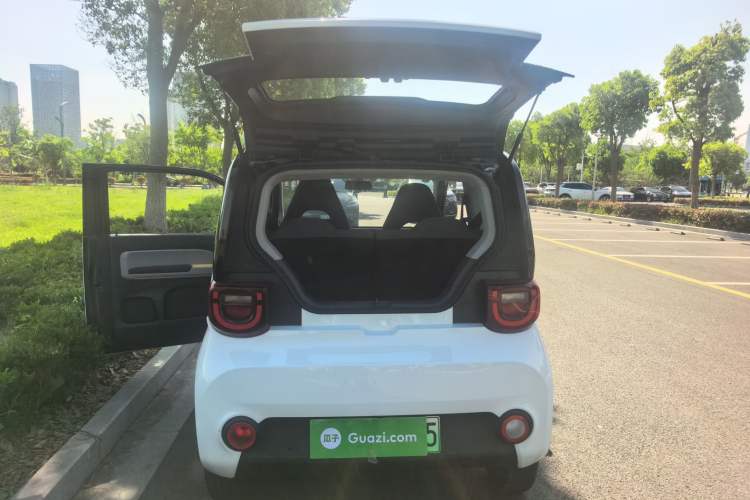 Used Chery QQ Ice Cream 2022 170km Sundae Phosphate Lithium-Ion Trunk