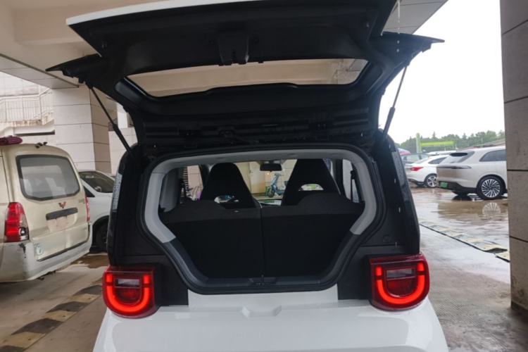 Used Chery QQ Ice Cream 2022 170km Sundae Phosphate Lithium-Ion Trunk