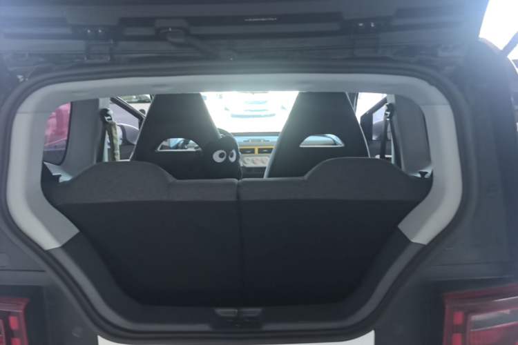 Used Chery QQ Ice Cream 2022 170km Sundae Phosphate Lithium-Ion Trunk