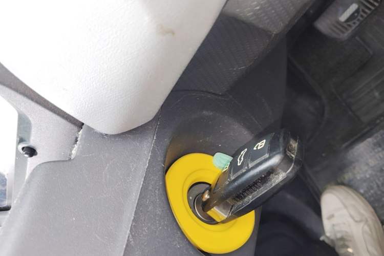 Used Chery QQ Ice Cream 2022 170km Sundae Phosphate Lithium-Ion Vehicle Key