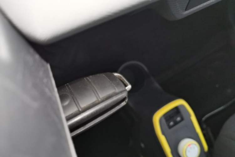 Used Chery QQ Ice Cream 2022 120km Conical Shape Lithium Iron Phosphate Vehicle Key