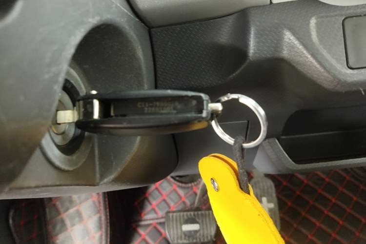 Used Chery QQ Ice Cream 2022 170km Sundae Phosphate Lithium-Ion Vehicle Key