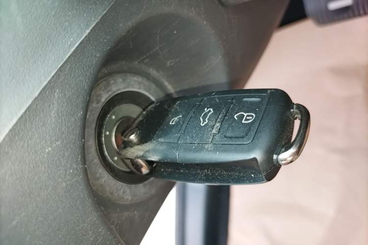 Used Chery QQ Ice Cream 2022 170km Sundae Phosphate Lithium-Ion Vehicle Key