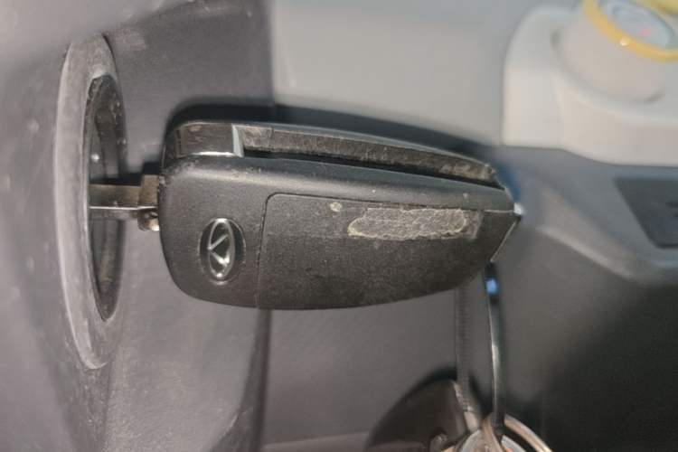 Used Chery QQ Ice Cream 2022 170km Sundae Phosphate Lithium-Ion Vehicle Key