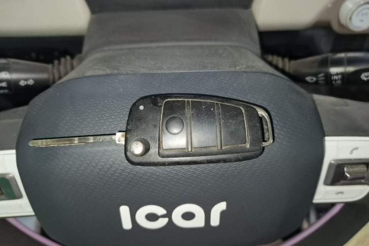 Used Chery QQ Ice Cream 2022 170km Sundae Phosphate Lithium-Ion Vehicle Key