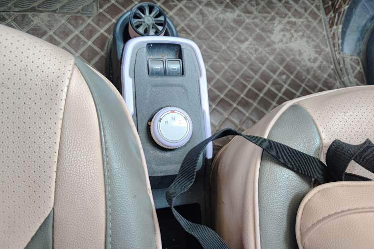 Used Chery QQ Ice Cream 2023 170km Milkshake – Lithium Iron Phosphate Gear Lever