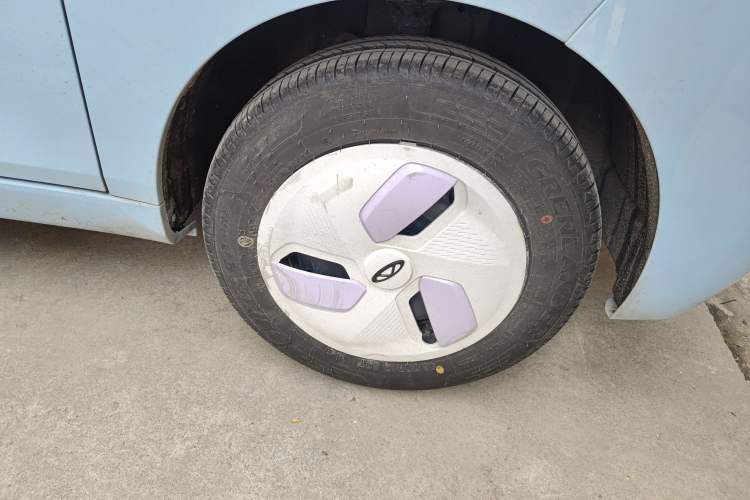 Used Chery QQ Ice Cream 2023 170km Milkshake – Lithium Iron Phosphate Right Front Wheel Hub