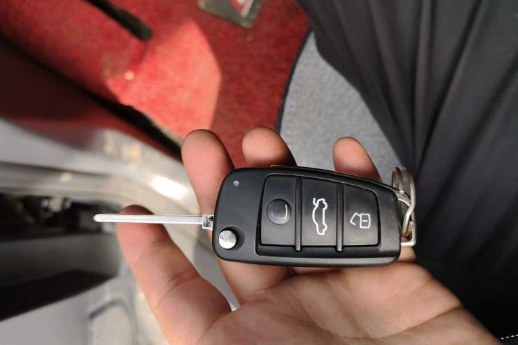 Used Chery QQ Ice Cream 2023 170km Milkshake – Lithium Iron Phosphate Vehicle Key