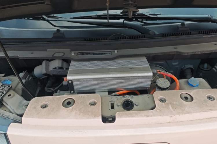 Used Chery QQ Ice Cream 2023 120km Ice Cream-Type Lithium Iron Phosphate Engine Bay