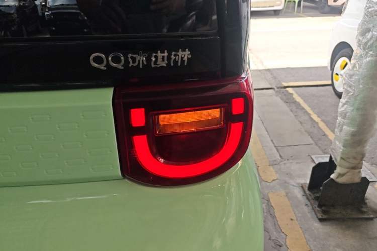 Used Chery QQ Ice Cream 2023 170km Milkshake – Lithium Iron Phosphate Exterior 3