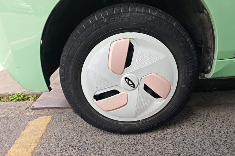 Used Chery QQ Ice Cream 2023 170km Milkshake – Lithium Iron Phosphate Left Front Wheel Hub