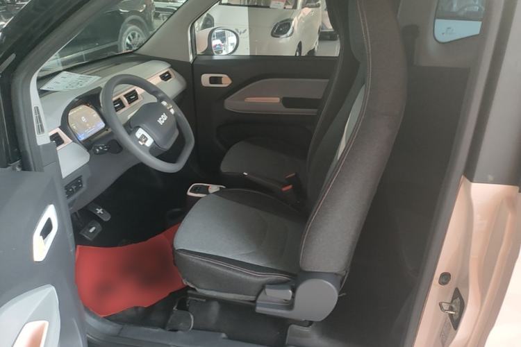 Used Chery QQ Ice Cream 2023 170km Milkshake – Lithium Iron Phosphate Left Front Seat