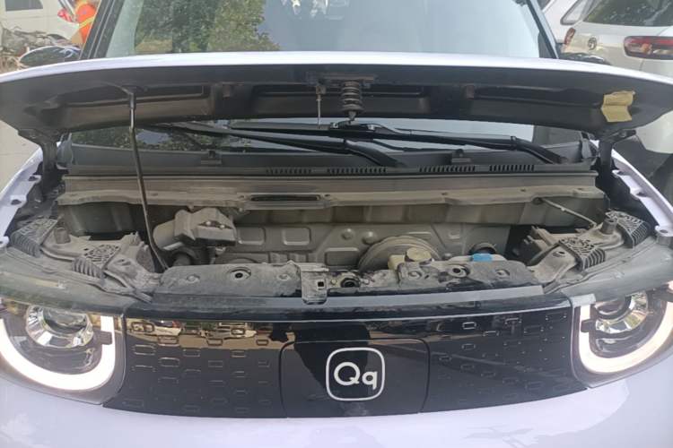 Used Chery QQ Ice Cream 2023 120km Ice Cream-Type Lithium Iron Phosphate Engine Bay