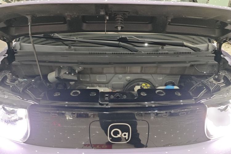 Used Chery QQ Ice Cream 2023 120km Ice Cream-Type Lithium Iron Phosphate Engine Bay