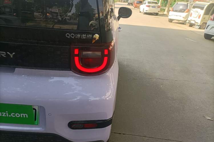 Used Chery QQ Ice Cream 2023 120km Ice Cream-Type Lithium Iron Phosphate Exterior 3