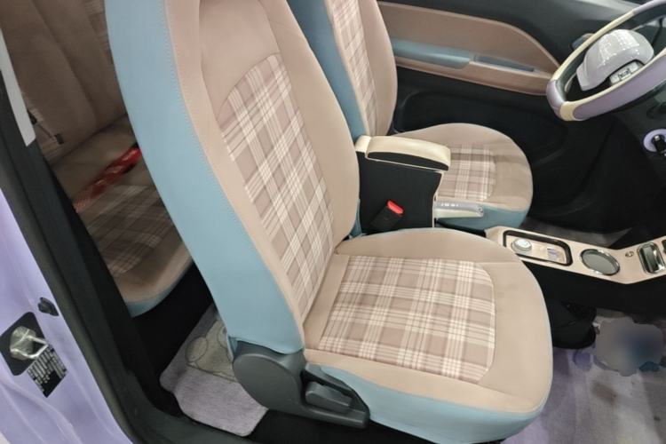 Used Chery QQ Ice Cream 2023 120km Ice Cream-Type Lithium Iron Phosphate Right Front Seat