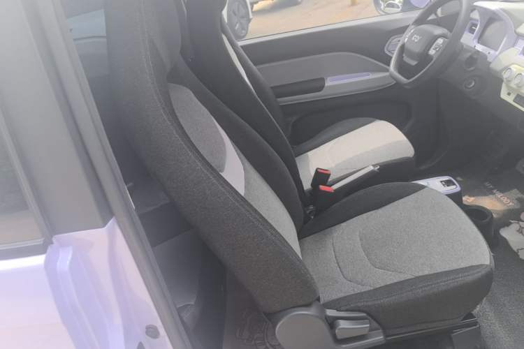 Used Chery QQ Ice Cream 2023 170km Milkshake – Lithium Iron Phosphate Right Front Seat