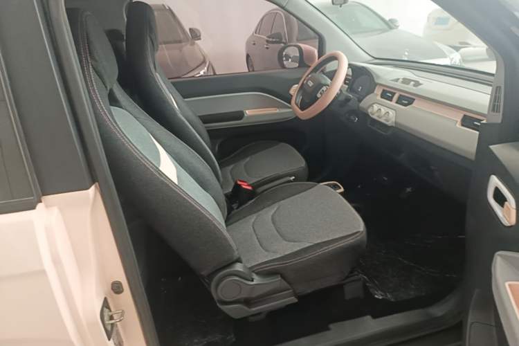 Used Chery QQ Ice Cream 2023 170km Milkshake – Lithium Iron Phosphate Right Front Seat