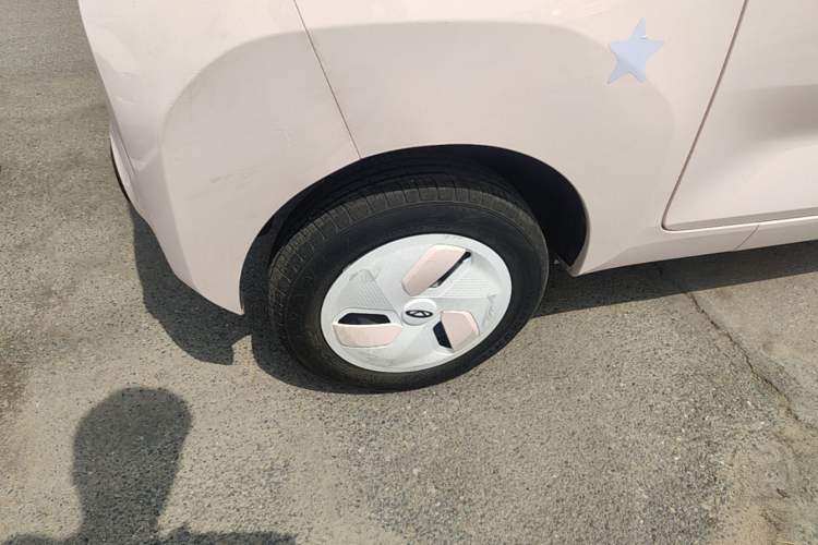 Used Chery QQ Ice Cream 2023 170km Milkshake – Lithium Iron Phosphate Right Rear Wheel Hub
