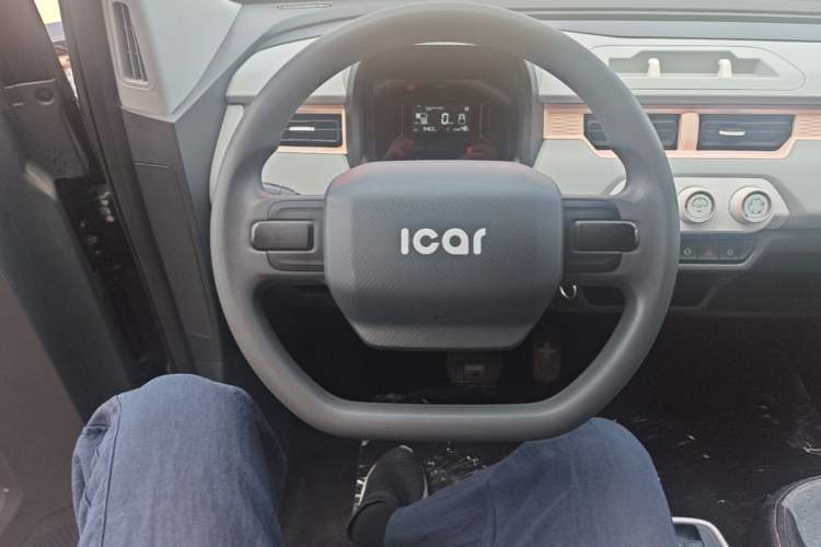 Used Chery QQ Ice Cream 2023 120km Ice Cream-Type Lithium Iron Phosphate Steering Wheel