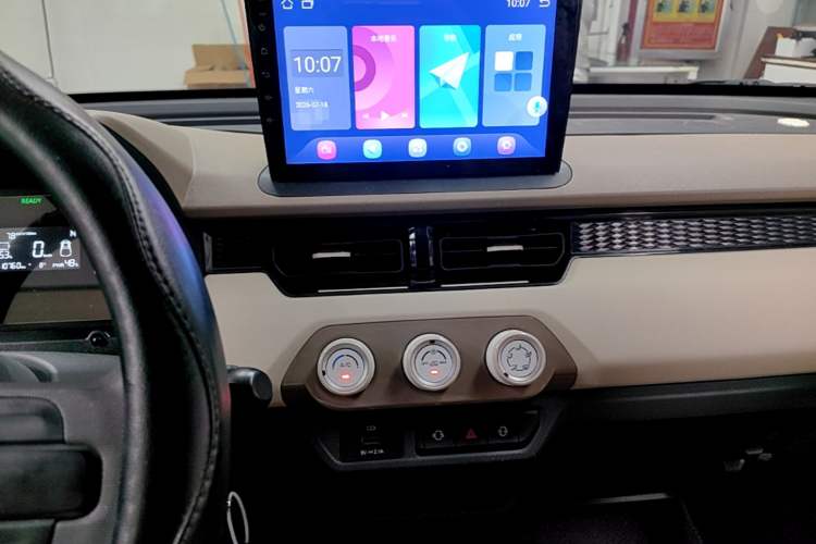 Used Chery QQ Ice Cream 2023 120km Ice Cream-Type Lithium Iron Phosphate Audio And AC Panel