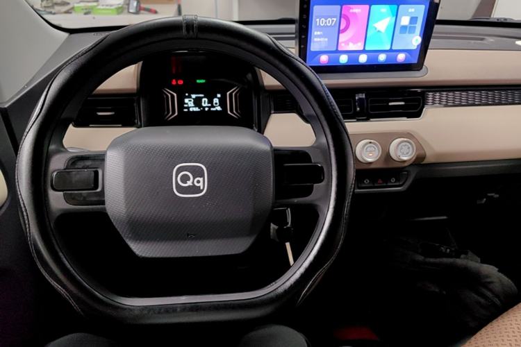 Used Chery QQ Ice Cream 2023 120km Ice Cream-Type Lithium Iron Phosphate Center Console