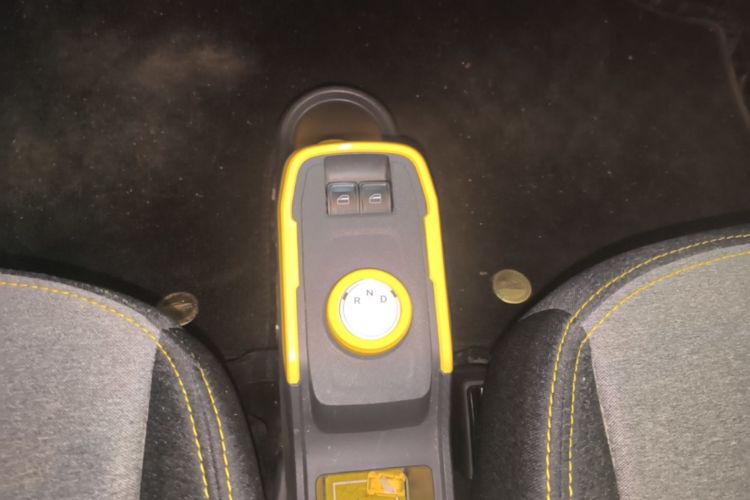 Used Chery QQ Ice Cream 2023 170km Milkshake – Lithium Iron Phosphate Gear Lever
