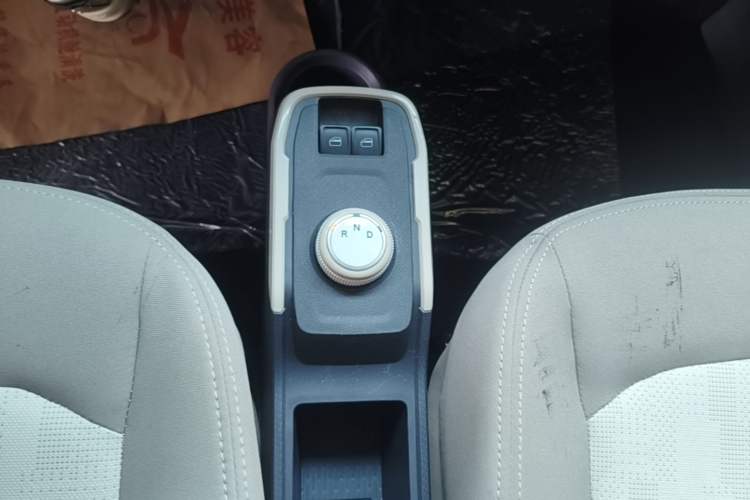 Used Chery QQ Ice Cream 2023 170km Milkshake – Lithium Iron Phosphate Gear Lever