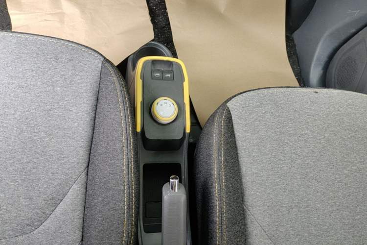 Used Chery QQ Ice Cream 2023 170km Milkshake – Lithium Iron Phosphate Gear Lever