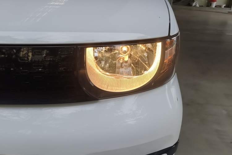 Used Chery QQ Ice Cream 2023 170km Milkshake – Lithium Iron Phosphate Left Front Headlight
