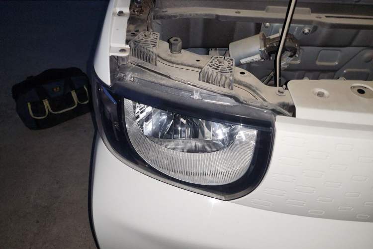 Used Chery QQ Ice Cream 2023 170km Milkshake – Lithium Iron Phosphate Right Front Headlight