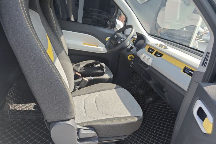 Used Chery QQ Ice Cream 2023 170km Milkshake – Lithium Iron Phosphate Right Front Seat