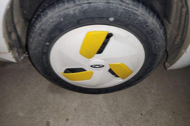 Used Chery QQ Ice Cream 2023 170km Milkshake – Lithium Iron Phosphate Right Front Wheel Hub