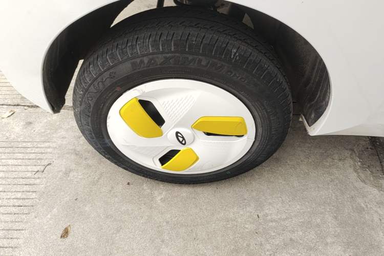 Used Chery QQ Ice Cream 2023 170km Milkshake – Lithium Iron Phosphate Right Rear Wheel Hub