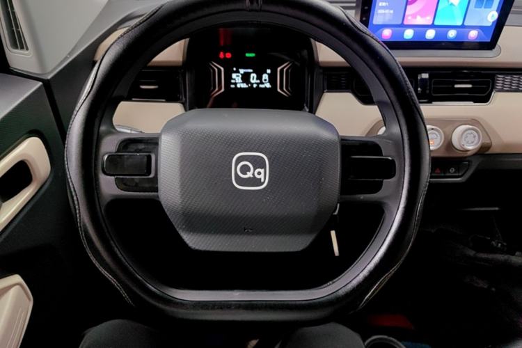 Used Chery QQ Ice Cream 2023 120km Ice Cream-Type Lithium Iron Phosphate Steering Wheel