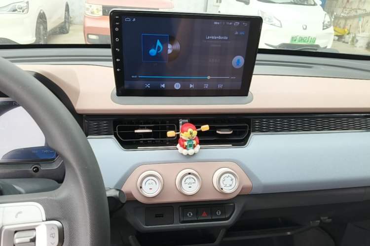 Used Chery QQ Ice Cream 2024 Edition Youth Version 205km Sundae Audio And AC Panel