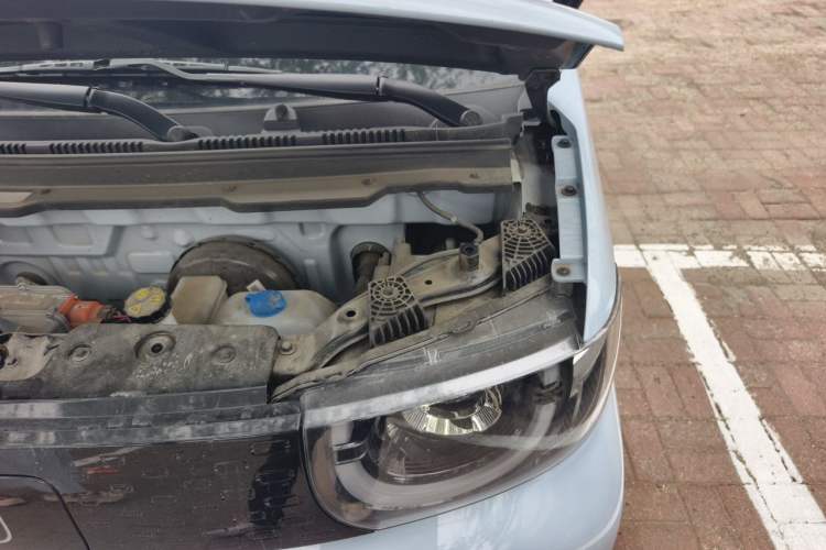 Used Chery QQ Ice Cream 2024 Edition Youth Version 205km Sundae Engine Bay Left