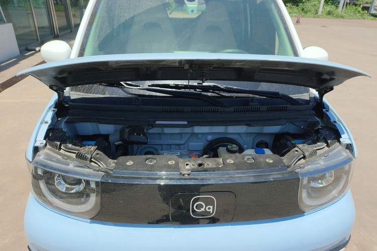 Used Chery QQ Ice Cream 2024 Edition Youth Version 205km Sundae Engine Bay