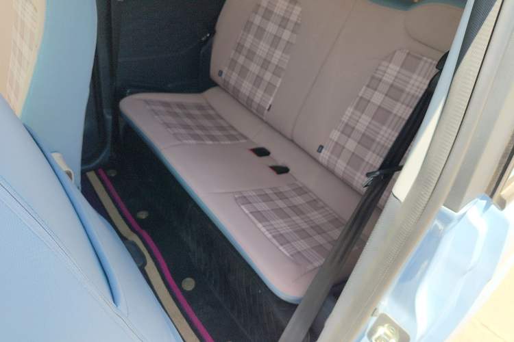 Used Chery QQ Ice Cream 2024 Edition Youth Version 205km Sundae Interior 2