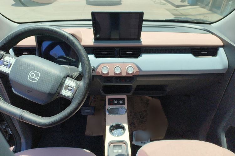 Used Chery QQ Ice Cream 2024 Edition Youth Version 205km Sundae Interior 3