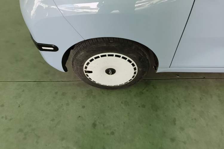 Used Chery QQ Ice Cream 2024 205km Sundae Left Front Wheel Hub