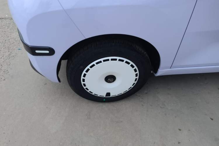 Used Chery QQ Ice Cream 2024 Edition Youth Version 205km Sundae Left Front Wheel Hub
