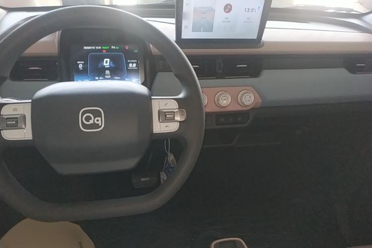 Used Chery QQ Ice Cream 2024 Edition Youth Version 205km Sundae Center Console