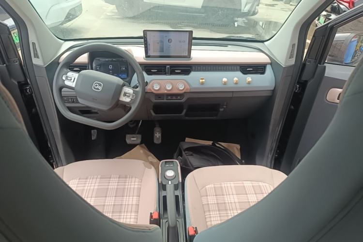Used Chery QQ Ice Cream 2024 Edition Youth Version 205km Sundae Center Console