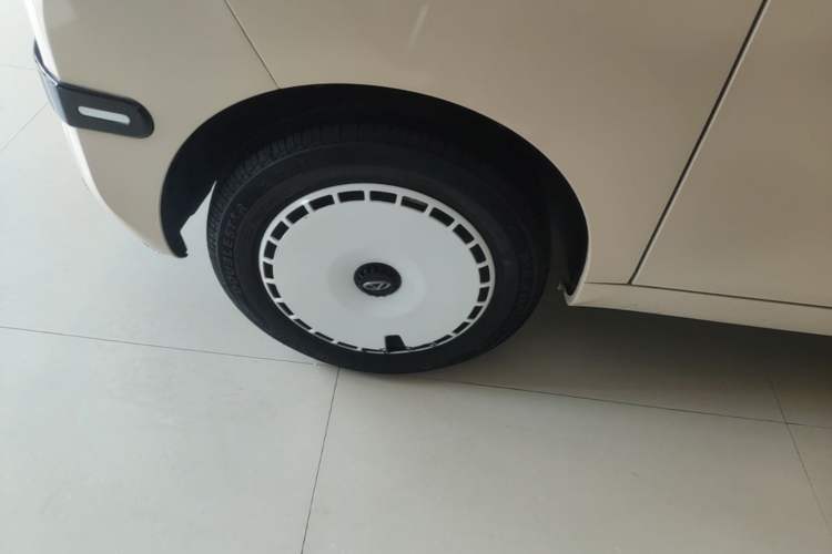 Used Chery QQ Ice Cream 2024 170km Sundae + Left Front Wheel Hub